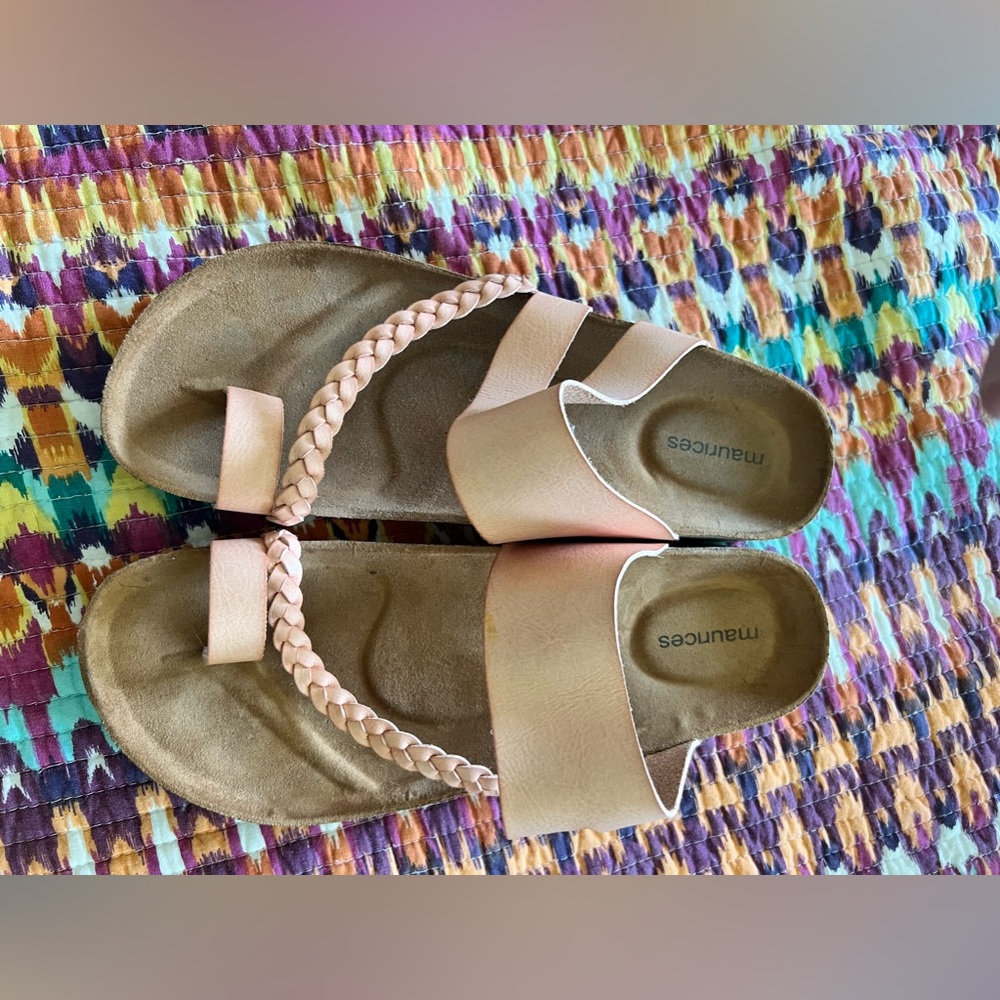 Light pink/peach leather braid summer sandal.